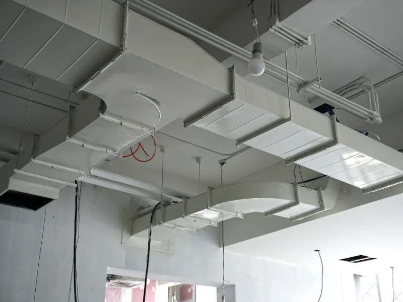 impianto-per-la-distribuzione-dell-aria-appena-installato